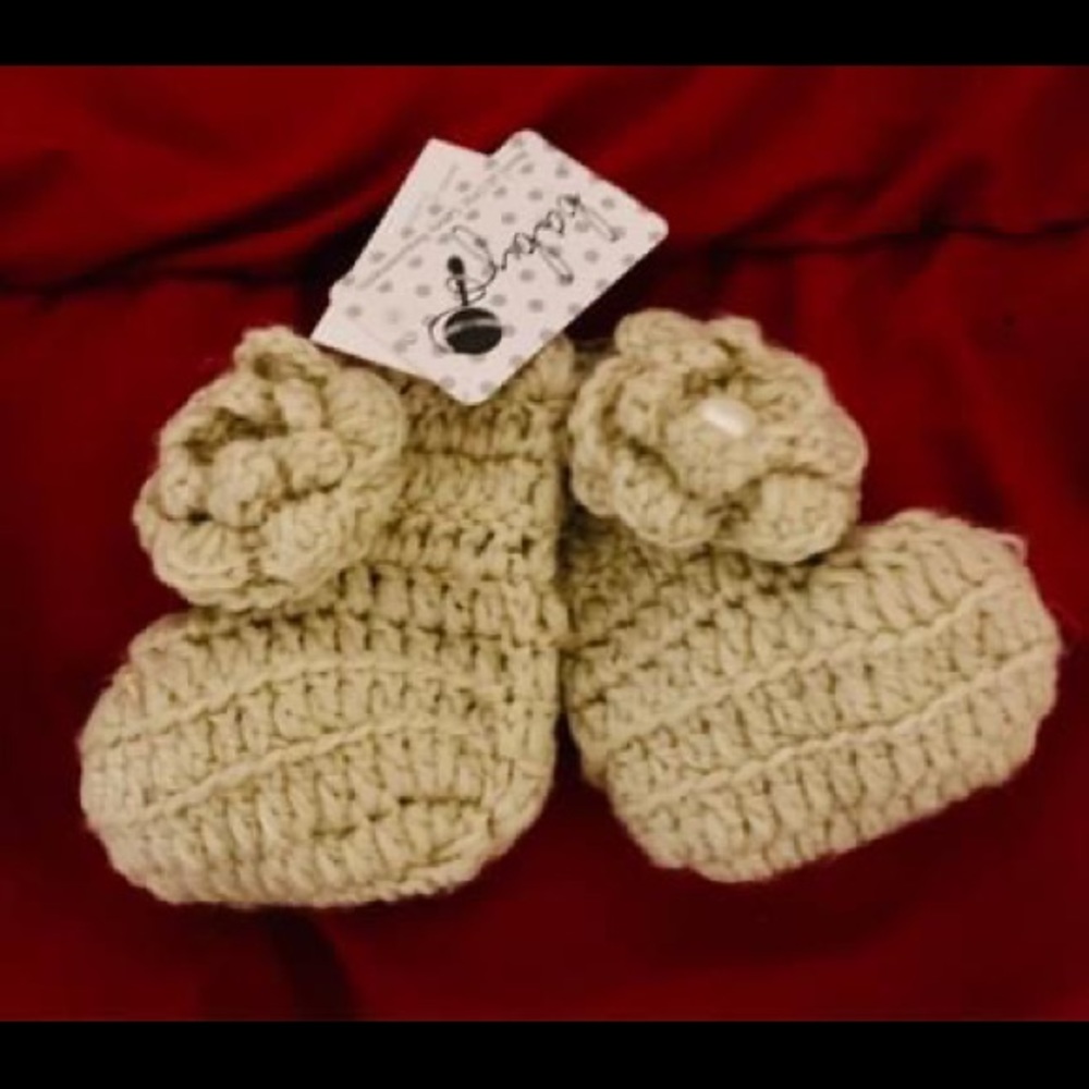 Crocheted Baby Booties NWT